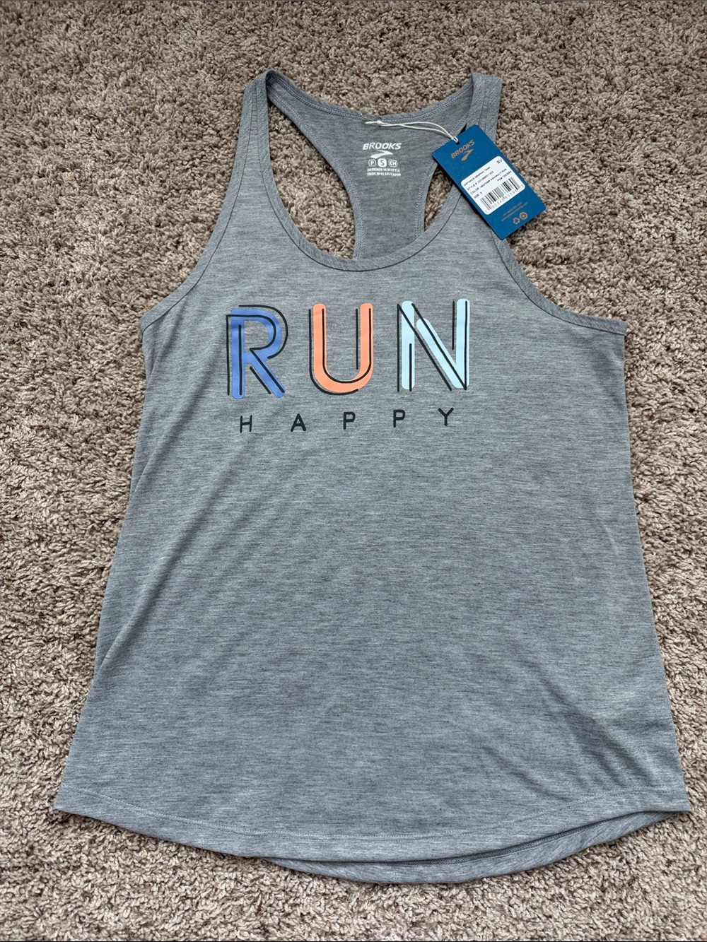 NWT Brooks Running Distance Graphic Tank size Small